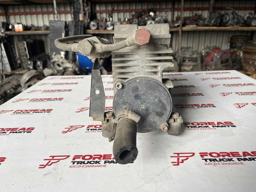 MERCEDES-BENZ VARIO 24V - 0504050008 - Compressore per Camion: foto 2 MERCEDES-BENZ VARIO 24V - 0504050008 - Compressore per Camion: foto 2