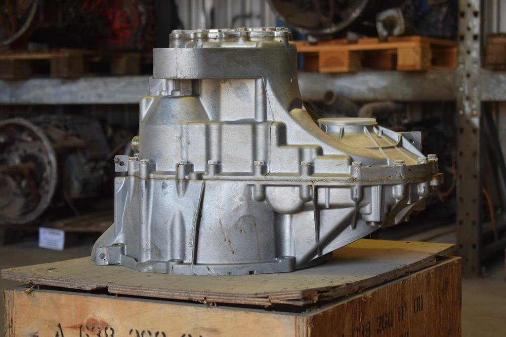 MERCEDES-BENZ VITO - Α 638 260 01 00 - Cambio per Camion: foto 3 MERCEDES-BENZ VITO - Α 638 260 01 00 - Cambio per Camion: foto 3