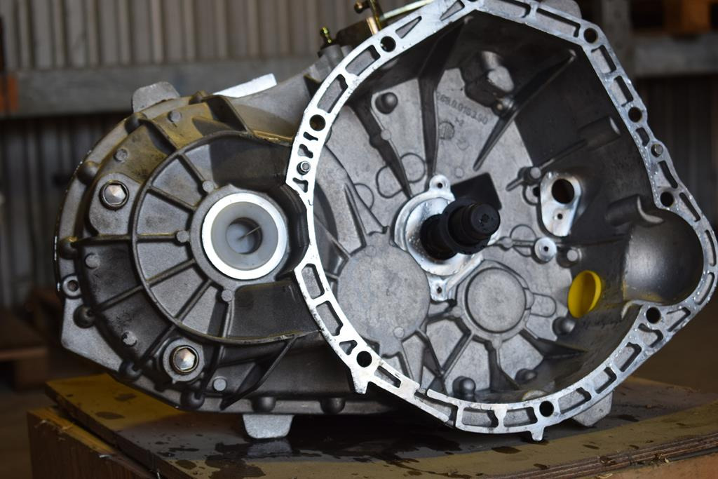 MERCEDES-BENZ VITO - Α638 260 23 00 - Cambio per Camion: foto 1 MERCEDES-BENZ VITO - Α638 260 23 00 - Cambio per Camion: foto 1