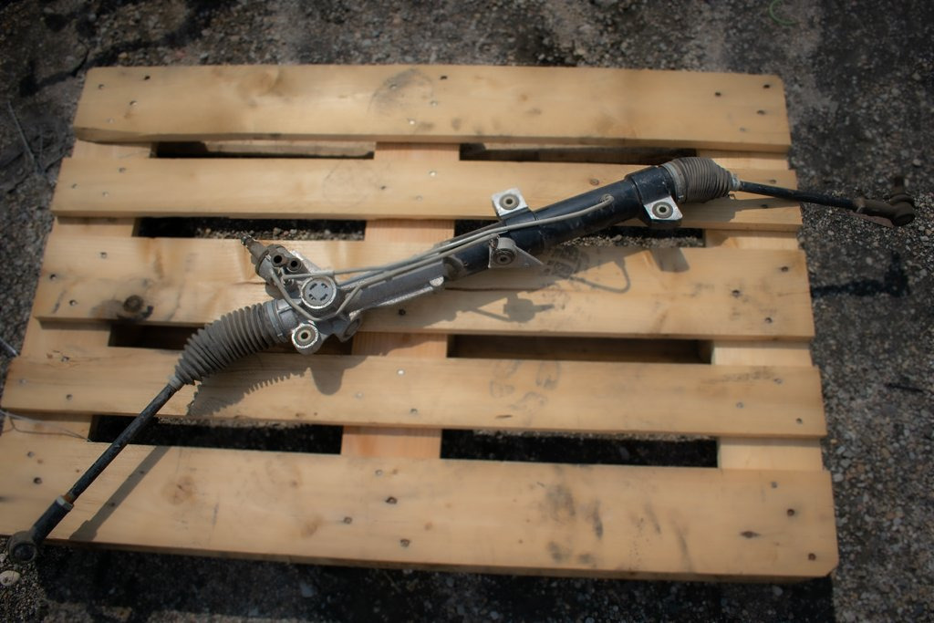 MERCEDES-BENZ VITO 638 - Scatola dello sterzo per Camion: foto 1 MERCEDES-BENZ VITO 638 - Scatola dello sterzo per Camion: foto 1