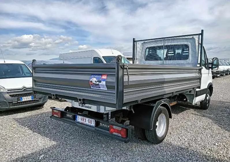 Iveco 35C13, 35C12, 35C14, 35C15 - Furgone ribaltabile: foto 4 Iveco 35C13, 35C12, 35C14, 35C15 - Furgone ribaltabile: foto 4