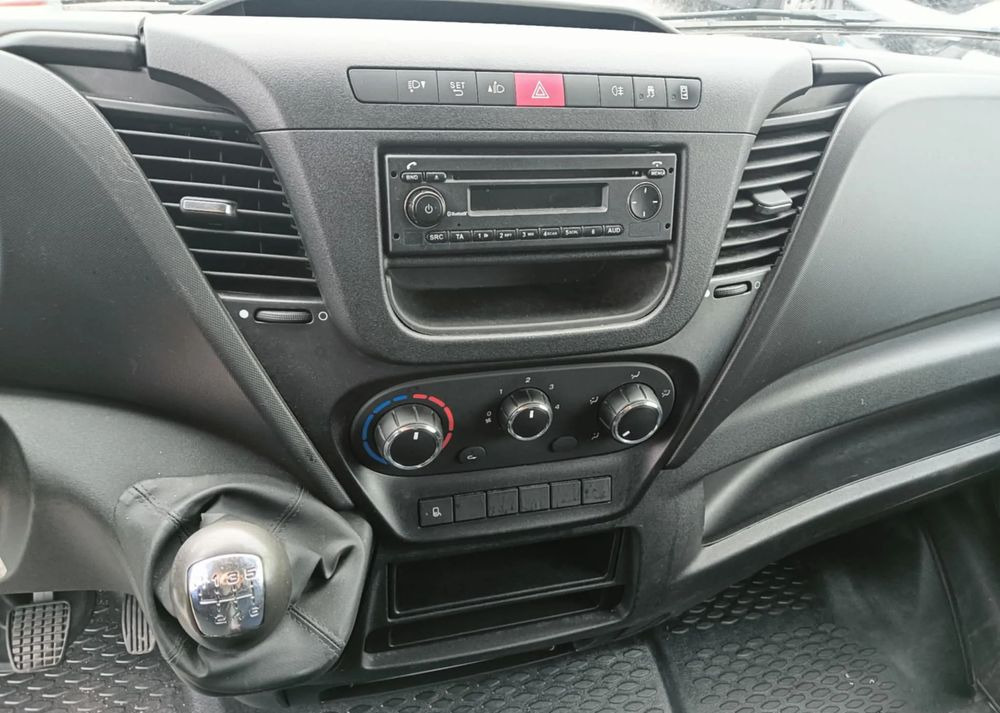 Iveco 35S14,35S13,35C13,35C12, - Furgone chiuso: foto 3 Iveco 35S14,35S13,35C13,35C12, - Furgone chiuso: foto 3