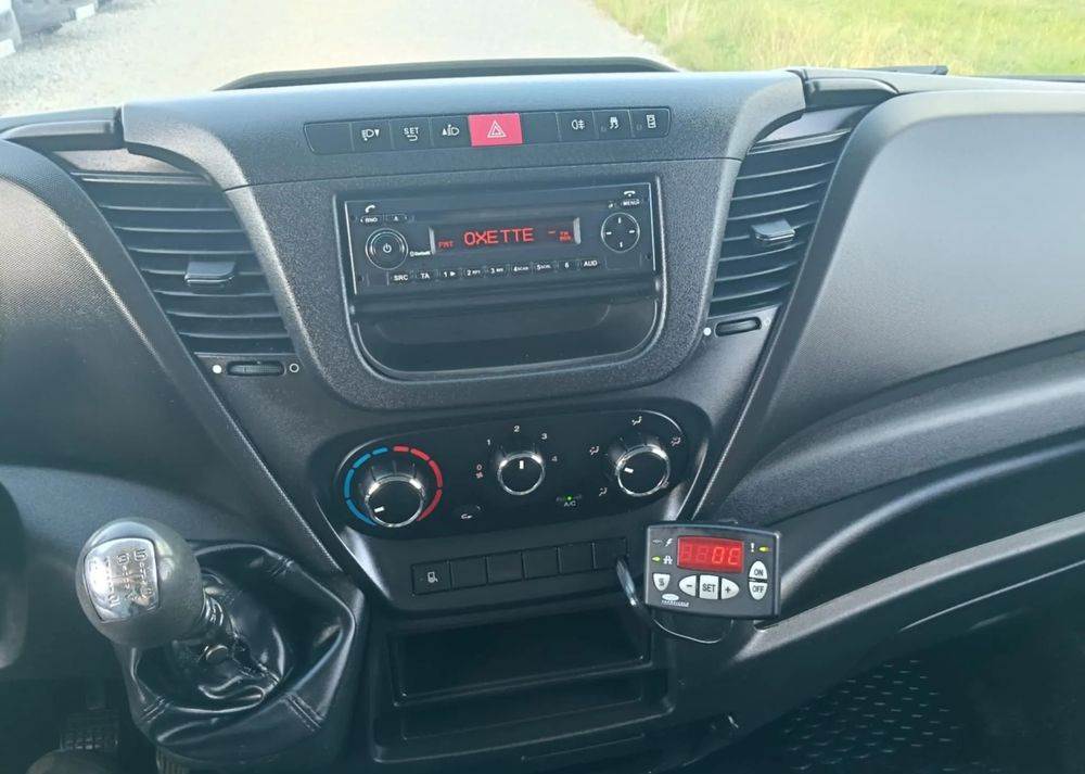 Iveco 35S16, 35S15, 35S14, 35S13, 35C13, 35C14 - Furgone frigo: foto 4 Iveco 35S16, 35S15, 35S14, 35S13, 35C13, 35C14 - Furgone frigo: foto 4