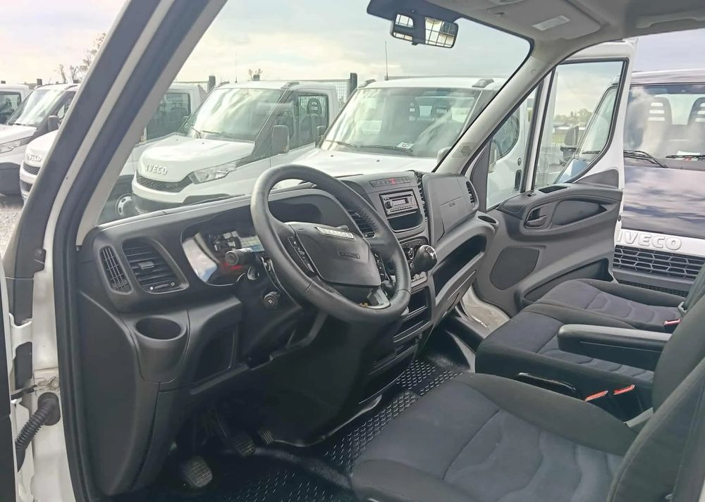 Iveco DAILY 35C14, 35C13, 35C12, 35C15 - Furgone ribaltabile: foto 3 Iveco DAILY 35C14, 35C13, 35C12, 35C15 - Furgone ribaltabile: foto 3