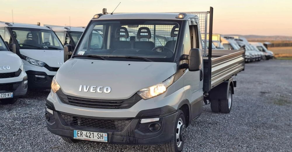 Iveco DAILY 35C14, 35C13, 35C15 - Furgone ribaltabile: foto 2 Iveco DAILY 35C14, 35C13, 35C15 - Furgone ribaltabile: foto 2
