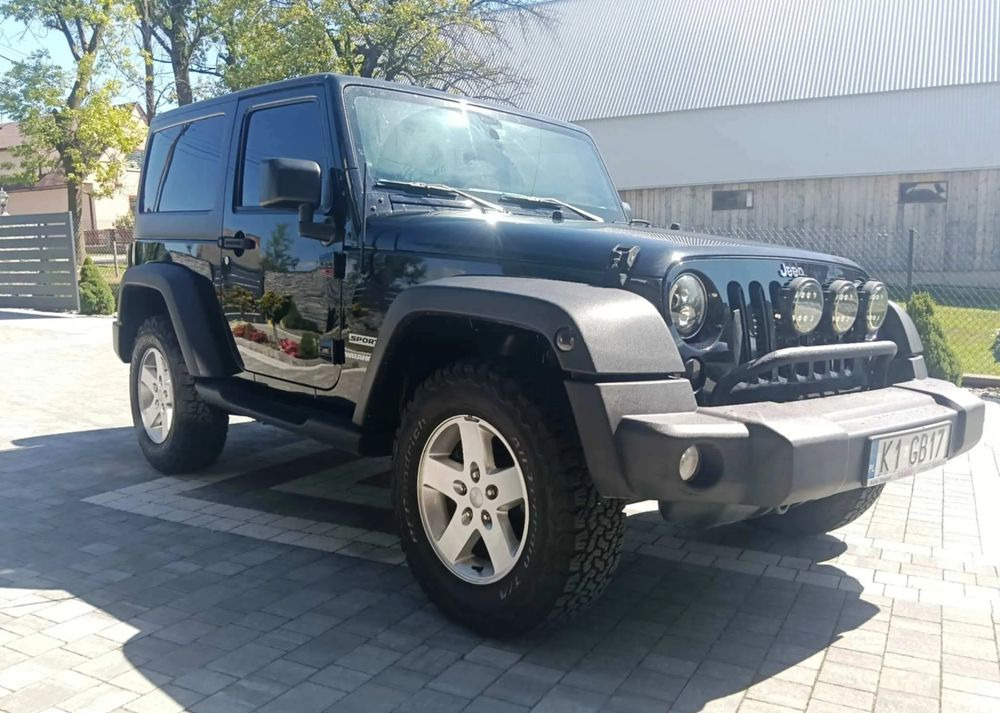 Jeep Wrangler 2.8 CRD Sport - SUV/ Fuoristrada: foto 1 Jeep Wrangler 2.8 CRD Sport - SUV/ Fuoristrada: foto 1