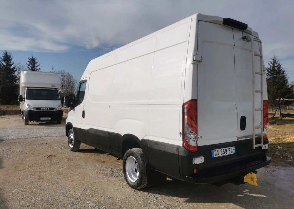 Iveco 35C13 Daily L3H2 bliźniak Klima 2.3-130KM 6-biegów Hak podwójne koła 35-130 L4H2 - Furgone chiuso: foto 3 Iveco 35C13 Daily L3H2 bliźniak Klima 2.3-130KM 6-biegów Hak podwójne koła 35-130 L4H2 - Furgone chiuso: foto 3
