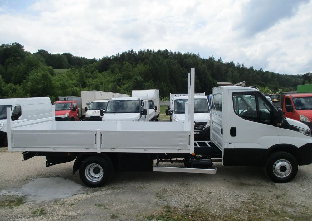 Iveco Daily 3.0 na bliźniaku 70C18 skrzynia, laweta, rama, HDS, 70-180 kiper - Autocarro con pianale/ Cassone fisso: foto 2 Iveco Daily 3.0 na bliźniaku 70C18 skrzynia, laweta, rama, HDS, 70-180 kiper - Autocarro con pianale/ Cassone fisso: foto 2