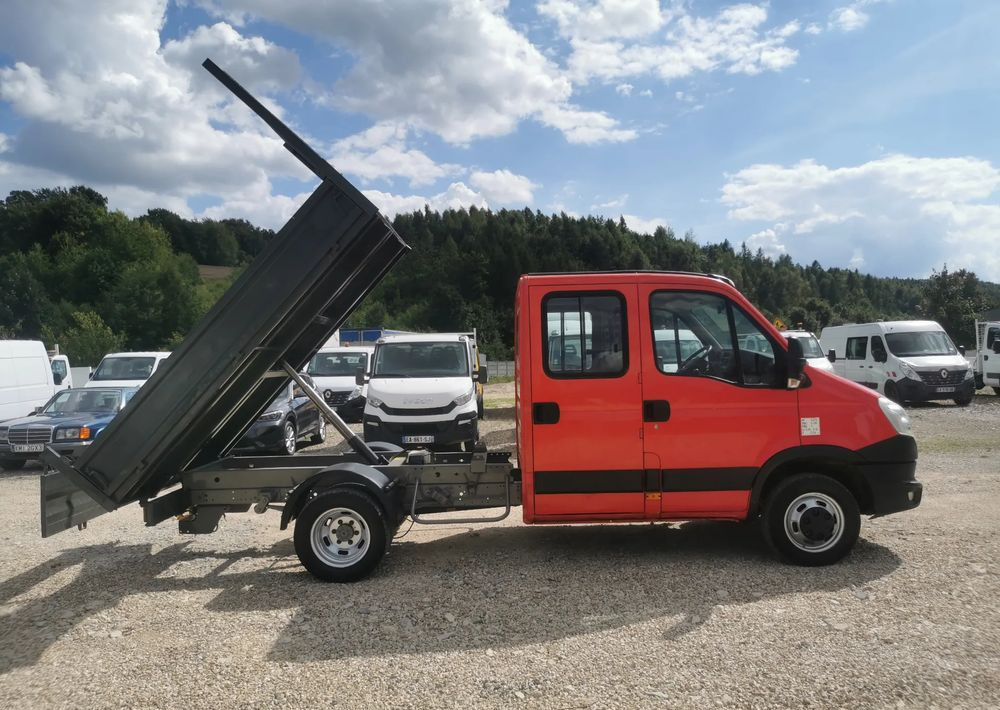 Iveco Daily 35C13 Brygadówka wywrotka Klimatyzacja Dubel hak kiper doka 35C13 - Furgone ribaltabile: foto 2 Iveco Daily 35C13 Brygadówka wywrotka Klimatyzacja Dubel hak kiper doka 35C13 - Furgone ribaltabile: foto 2