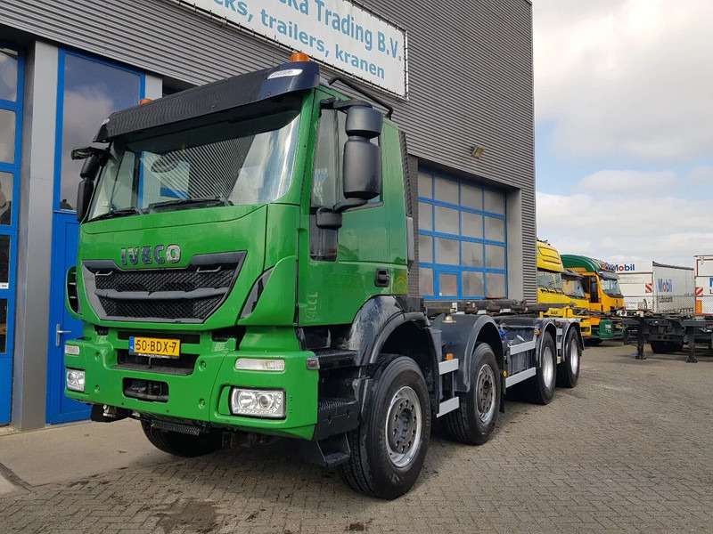 Iveco Stralis 450 8x4 Steel Nieuwe Apk/TÜV 430.000 km kettingsyst 30 t - Autocarro portacontainer/ Caisse interchangeable: foto 2 Iveco Stralis 450 8x4 Steel Nieuwe Apk/TÜV 430.000 km kettingsyst 30 t - Autocarro portacontainer/ Caisse interchangeable: foto 2