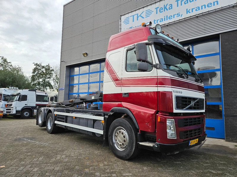 Volvo FH 520 6x2 old Tacho NCH Kabelsysteem Euro 3 - Camion con sistema di cavi: foto 5 Volvo FH 520 6x2 old Tacho NCH Kabelsysteem Euro 3 - Camion con sistema di cavi: foto 5
