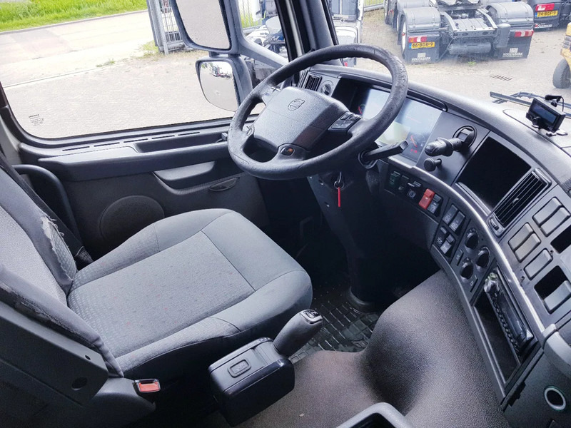 Leasing di Volvo FM 9.340 Fuel 21.400 Liter 3 Comp Euro 3 Volvo FM 9.340 Fuel 21.400 Liter 3 Comp Euro 3: foto 15