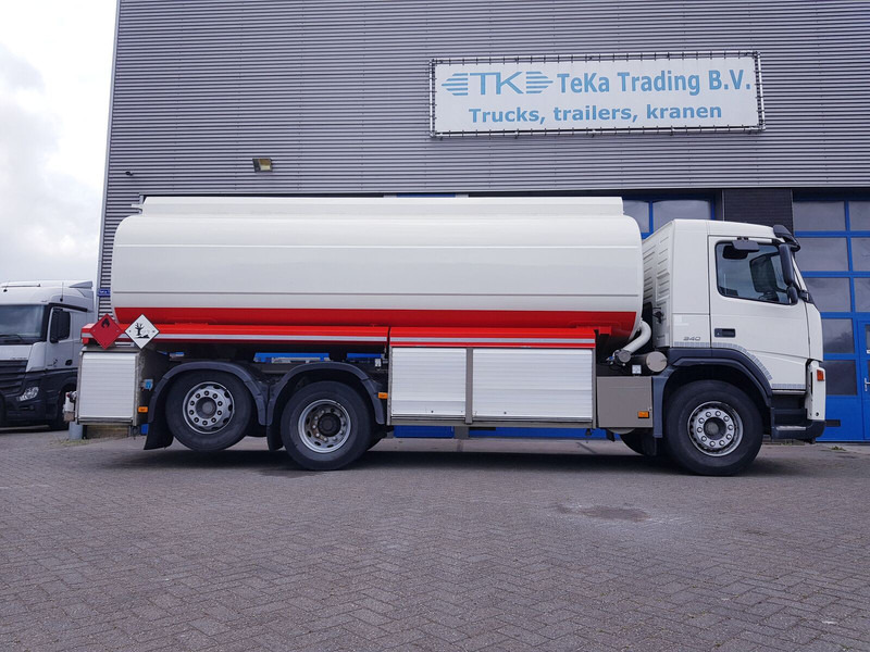 Camion cisterna per il trasporto di carburanti Volvo FM 9.340: foto 7