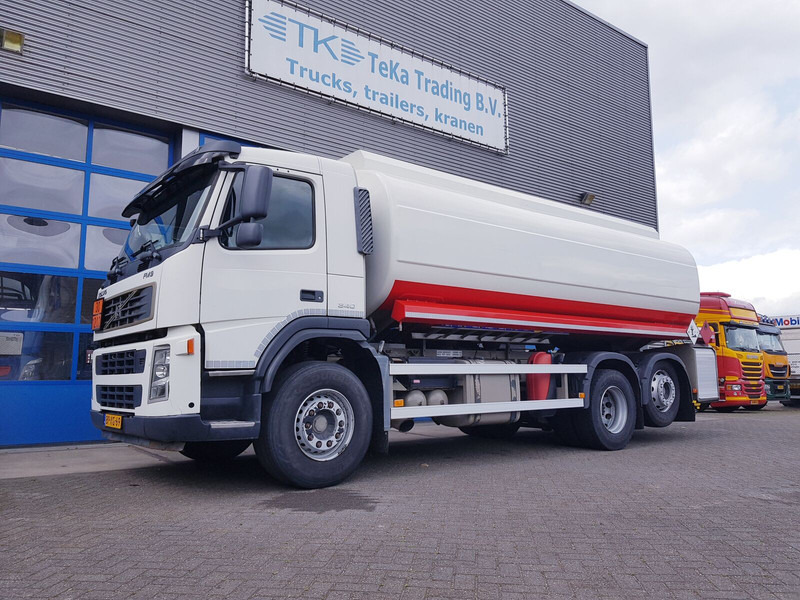 Volvo FM 9.340 - Camion cisterna: foto 1 Volvo FM 9.340 - Camion cisterna: foto 1