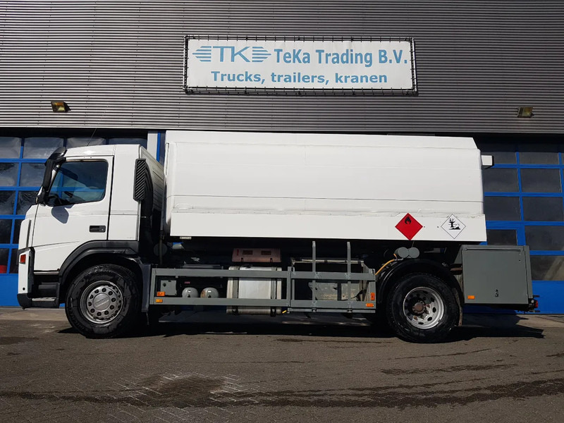 Volvo FM 9.340 Petrol, Diesel 17000 Ltr. 3 Compartementen - Camion cisterna: foto 3 Volvo FM 9.340 Petrol, Diesel 17000 Ltr. 3 Compartementen - Camion cisterna: foto 3