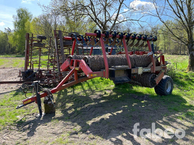 Kverneland Actiroll 830 Cambridge - Macchina per la lavorazione del terreno: foto 1 Kverneland Actiroll 830 Cambridge - Macchina per la lavorazione del terreno: foto 1