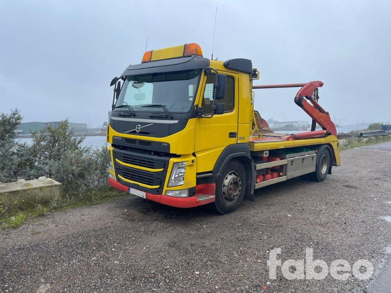 Volvo FM330 - Autocarro multibenna: foto 1 Volvo FM330 - Autocarro multibenna: foto 1