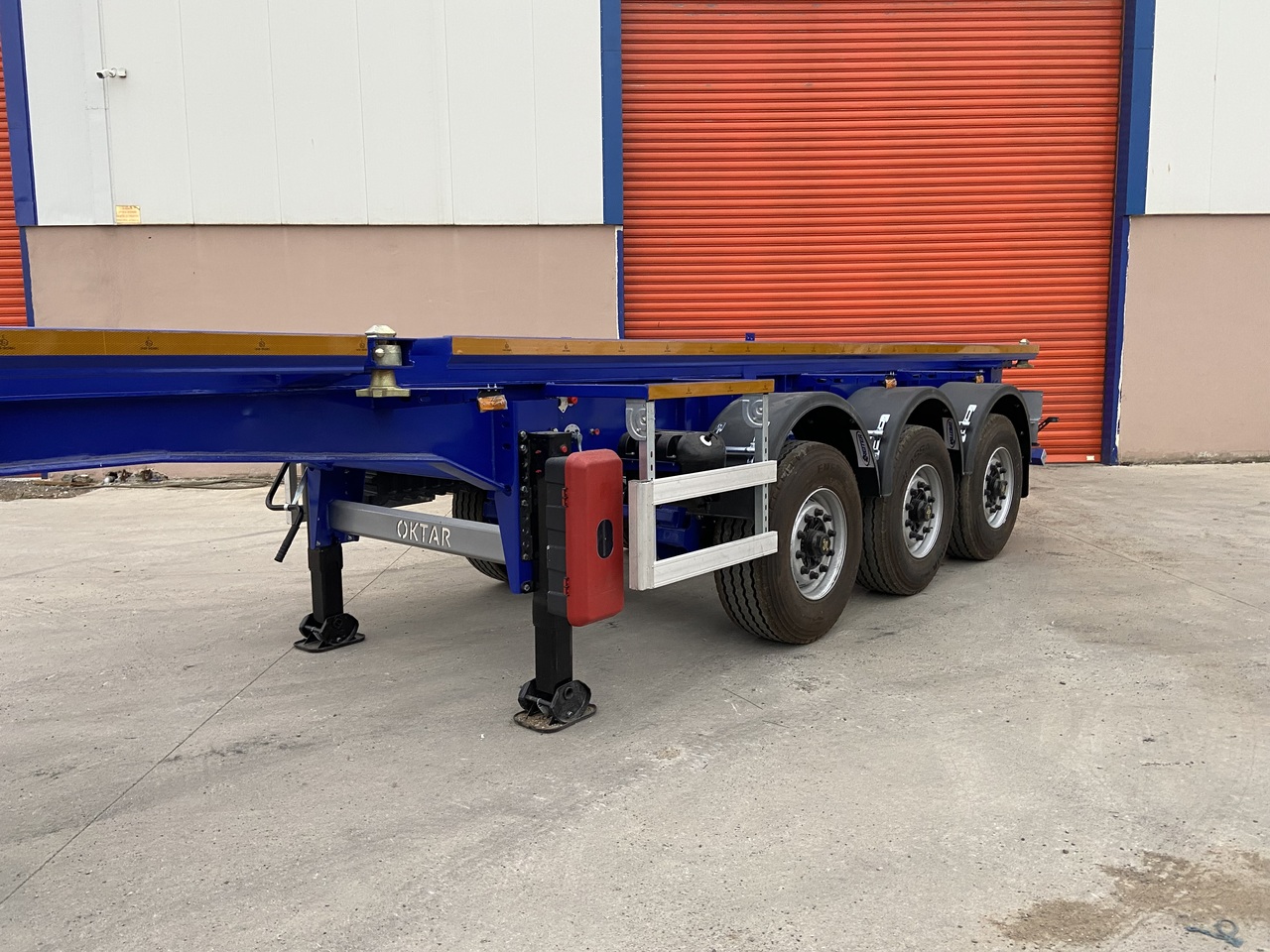 OKTAR CONTAINER TIPPER TRAILER ADR 2023 - Semirimorchio portacontainer/ Caisse interchangeable: foto 5 OKTAR CONTAINER TIPPER TRAILER ADR 2023 - Semirimorchio portacontainer/ Caisse interchangeable: foto 5
