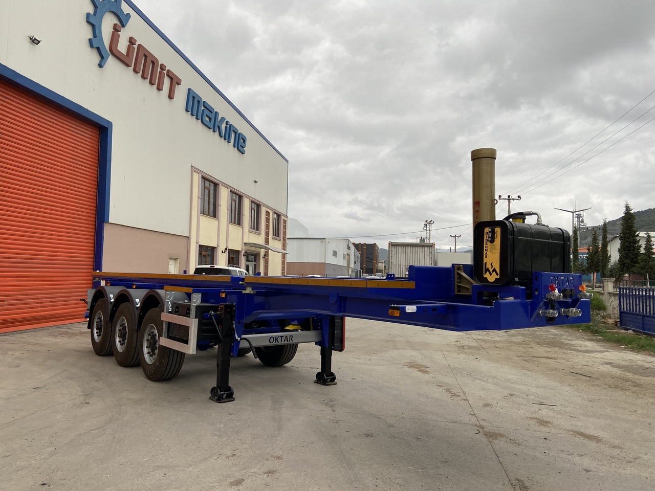 OKTAR CONTAINER TIPPER TRAILER ADR 2023 - Semirimorchio portacontainer/ Caisse interchangeable: foto 2 OKTAR CONTAINER TIPPER TRAILER ADR 2023 - Semirimorchio portacontainer/ Caisse interchangeable: foto 2