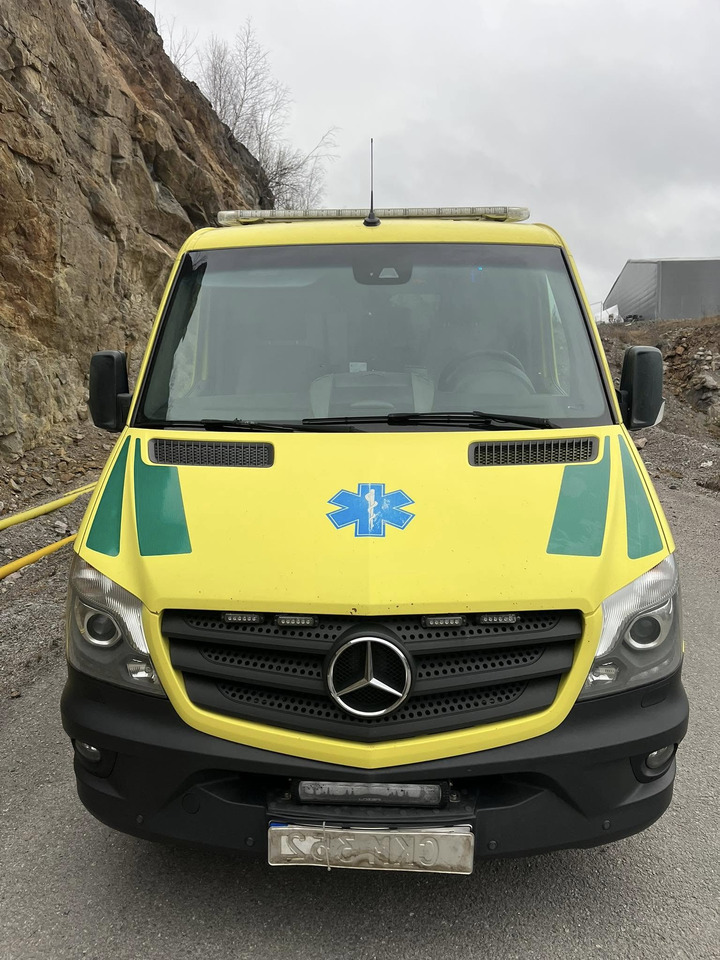 Mercedes-Benz Sprinter 316 - 2 stretcher ambulance - RESERVERAD!! - Ambulanza: foto 5 Mercedes-Benz Sprinter 316 - 2 stretcher ambulance - RESERVERAD!! - Ambulanza: foto 5