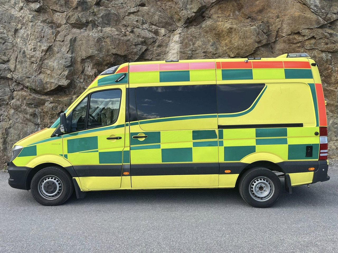 Mercedes-Benz Sprinter 319 - AMBULANCE - RESERVERAD !! - Ambulanza: foto 5 Mercedes-Benz Sprinter 319 - AMBULANCE - RESERVERAD !! - Ambulanza: foto 5