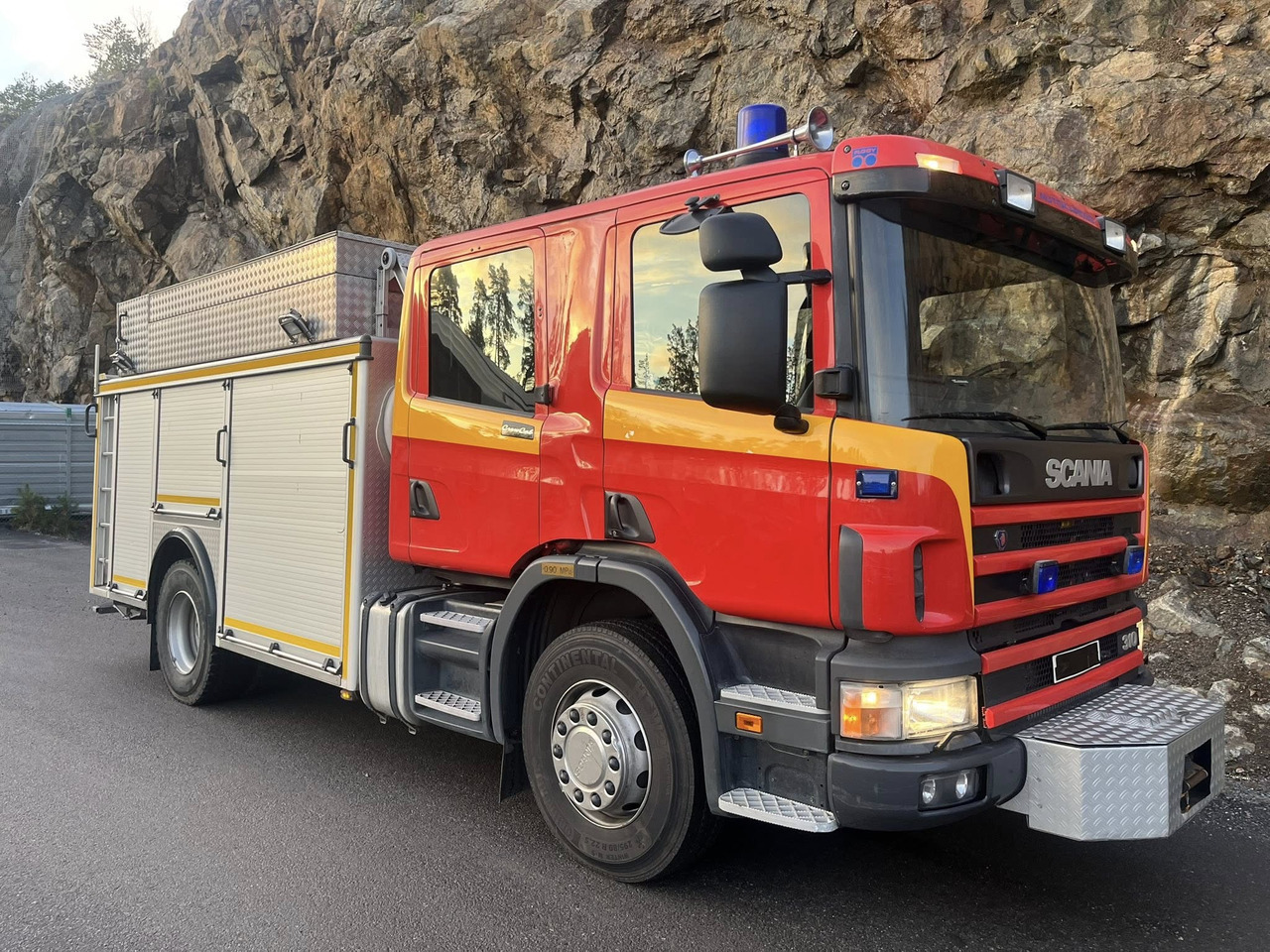 SCANIA P94GB 4x2 NZ310 - Fire engine - RESERVERAD !! - Autopompa: foto 4 SCANIA P94GB 4x2 NZ310 - Fire engine - RESERVERAD !! - Autopompa: foto 4