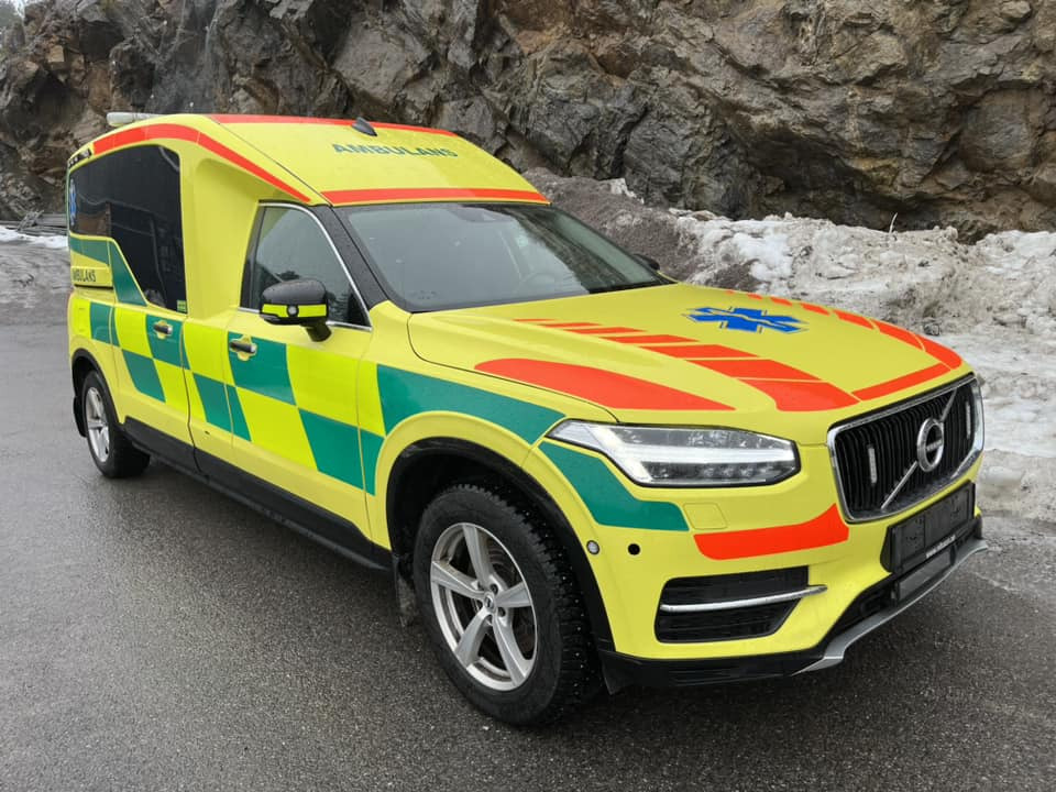 Ambulanza VOLVO Nilsson XC90 D5 AWD - AMBULANCE - RESERVERAD !!: foto 1