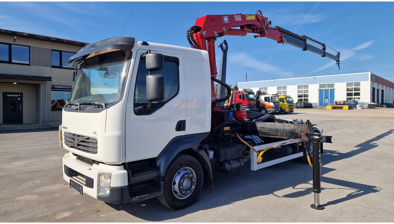 Volvo FL280 4X2 HMF 1560 - Autocarro scarrabile, Camion con gru: foto 1 Volvo FL280 4X2 HMF 1560 - Autocarro scarrabile, Camion con gru: foto 1