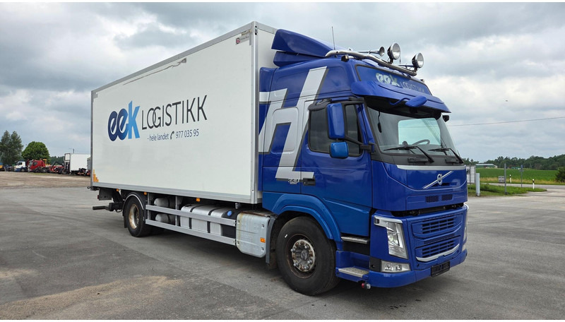 Volvo FM330 4X2 - Autocarro furgonato: foto 2 Volvo FM330 4X2 - Autocarro furgonato: foto 2