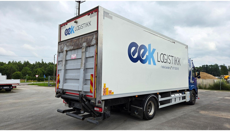 Volvo FM330 4X2 - Autocarro furgonato: foto 3 Volvo FM330 4X2 - Autocarro furgonato: foto 3