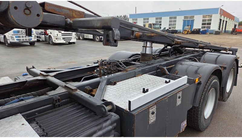 Volvo FM420 6X2 manual full steel - Camion con sistema di cavi: foto 5 Volvo FM420 6X2 manual full steel - Camion con sistema di cavi: foto 5