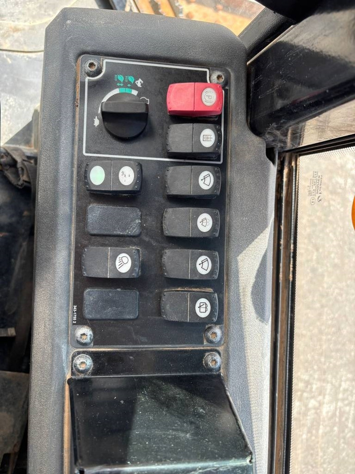 Leasing di CAT D 6 K 2 LGP  CAT D 6 K 2 LGP: foto 14