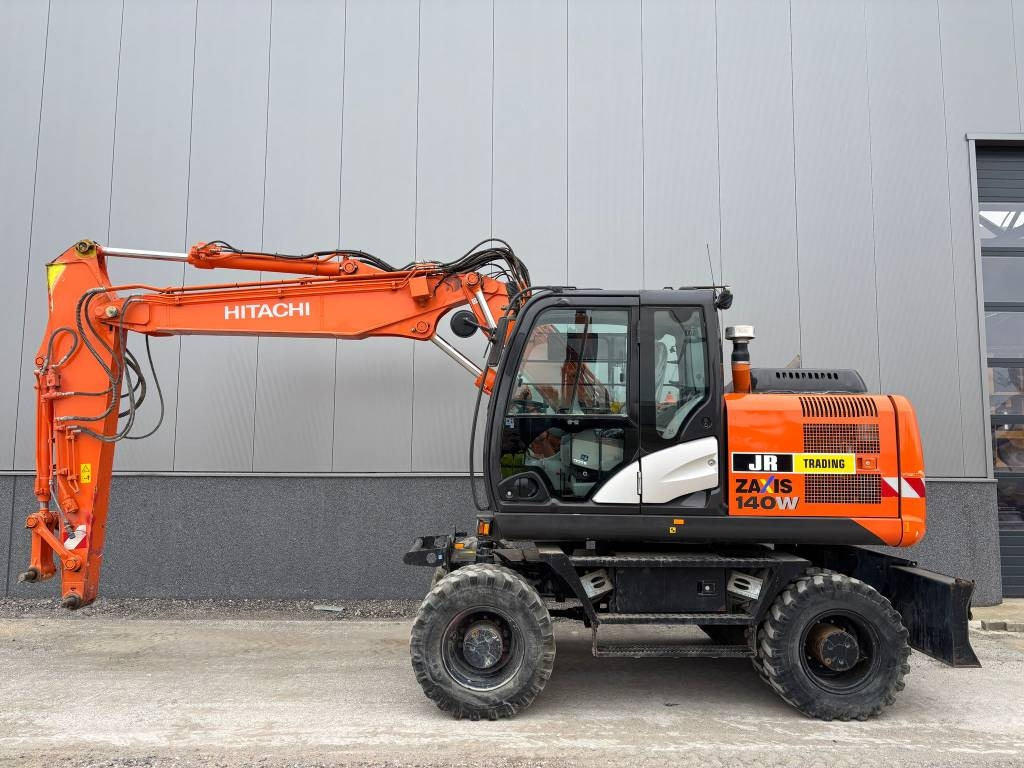 Hitachi ZX 140 W-5B - Escavatore gommato: foto 1 Hitachi ZX 140 W-5B - Escavatore gommato: foto 1