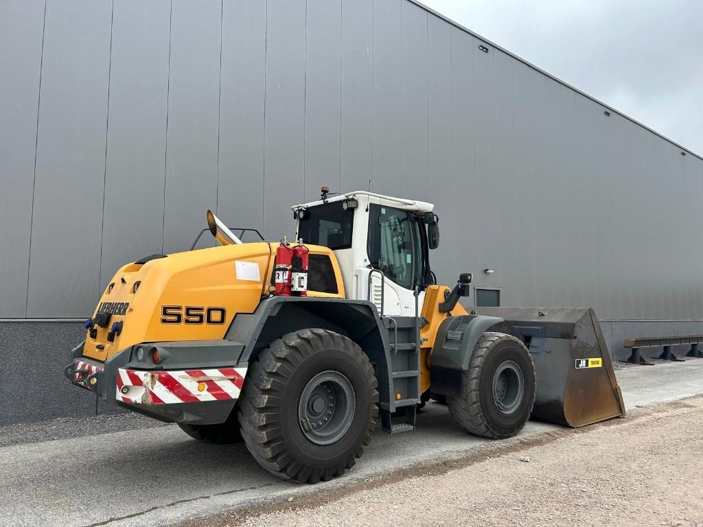 Liebherr L 550 (Comes with High-tip - Mit Hochkipper) - Pala gommata: foto 5 Liebherr L 550 (Comes with High-tip - Mit Hochkipper) - Pala gommata: foto 5