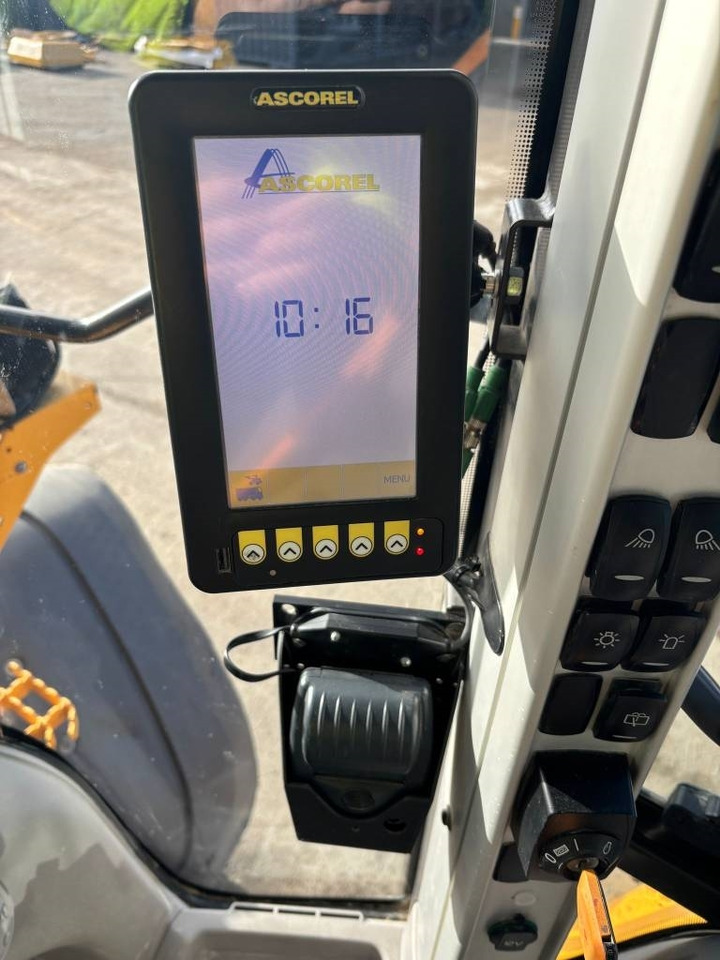 Leasing di Volvo L 70 H  Volvo L 70 H: foto 13