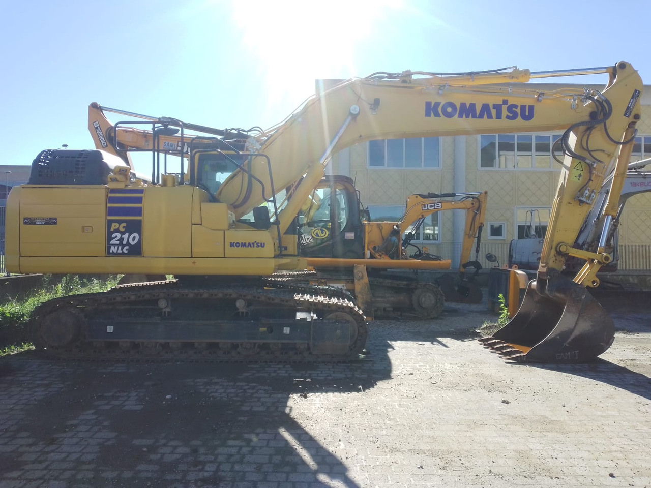 KOMATSU PC210 NLC-11 - Escavatore: foto 1 KOMATSU PC210 NLC-11 - Escavatore: foto 1