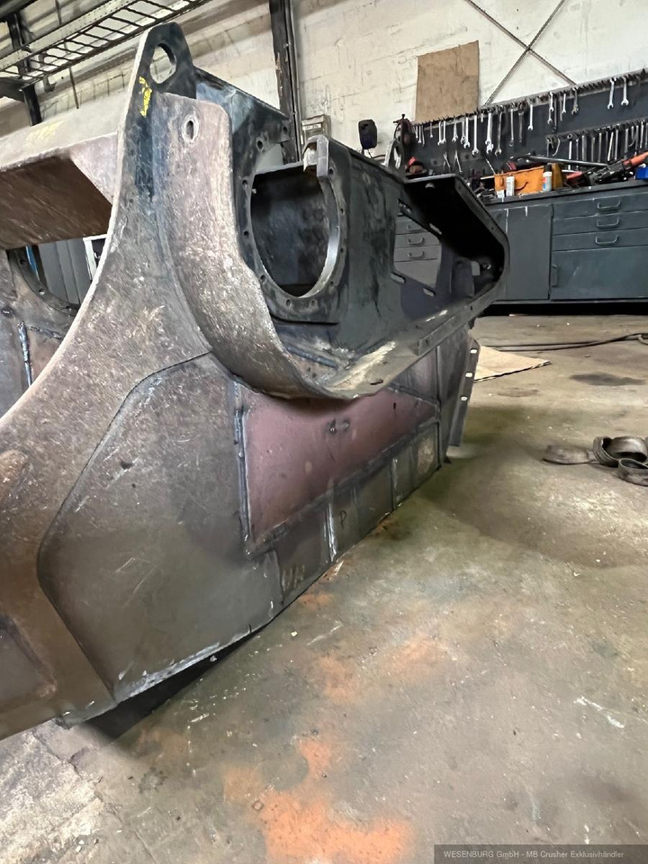 MB Crusher C50, BF60, BF70, BF80, BF90 Brecherlöffel Reparaturen - Löffelinstandsetzung - Benna per Macchina da cantiere: foto 3 MB Crusher C50, BF60, BF70, BF80, BF90 Brecherlöffel Reparaturen - Löffelinstandsetzung - Benna per Macchina da cantiere: foto 3