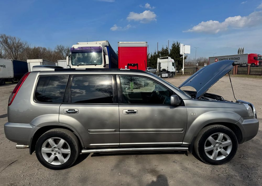 Nissan X-Trail 2.2 dCi 4x2 Comfort - SUV/ Fuoristrada: foto 3 Nissan X-Trail 2.2 dCi 4x2 Comfort - SUV/ Fuoristrada: foto 3