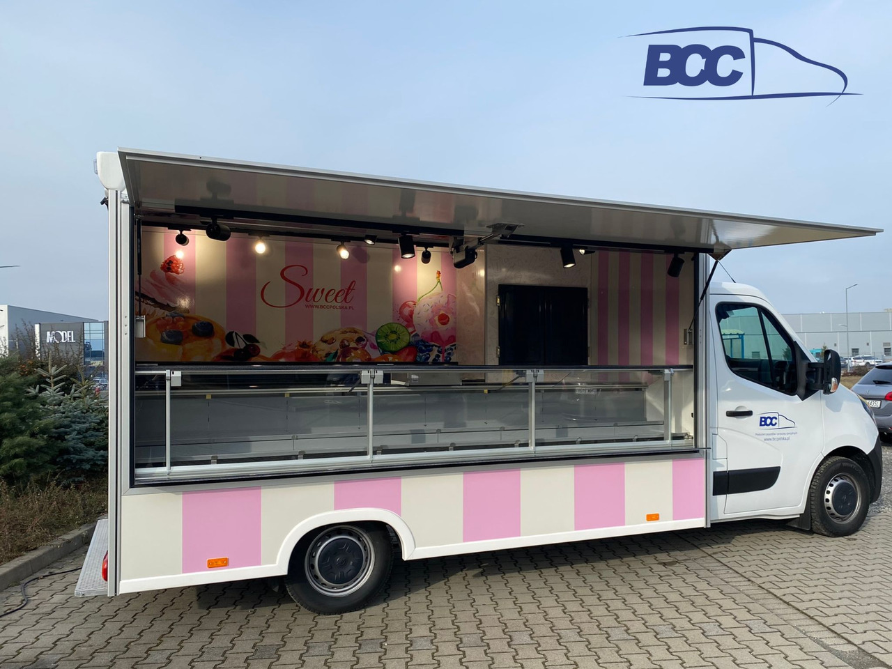 BCC POLSKA - FOOD TRUCK - MOBILNA LODZIARNIA, PEUGEOT BOXER - Autonegozio: foto 3 BCC POLSKA - FOOD TRUCK - MOBILNA LODZIARNIA, PEUGEOT BOXER - Autonegozio: foto 3