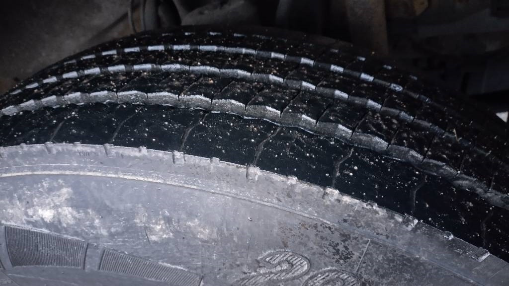 Scania P94 kokosivuaukeva kori+pl-nostin - Autocarro furgonato: foto 3 Scania P94 kokosivuaukeva kori+pl-nostin - Autocarro furgonato: foto 3