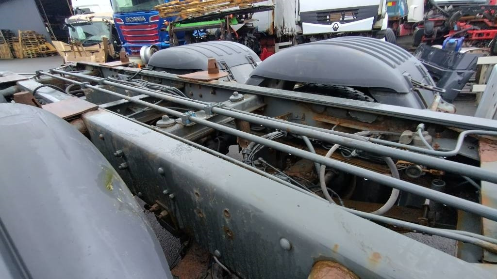 Scania R164 480 rautajouset,av4100mm , ADR. HIENO!! - Autocarro telaio: foto 4 Scania R164 480 rautajouset,av4100mm , ADR. HIENO!! - Autocarro telaio: foto 4