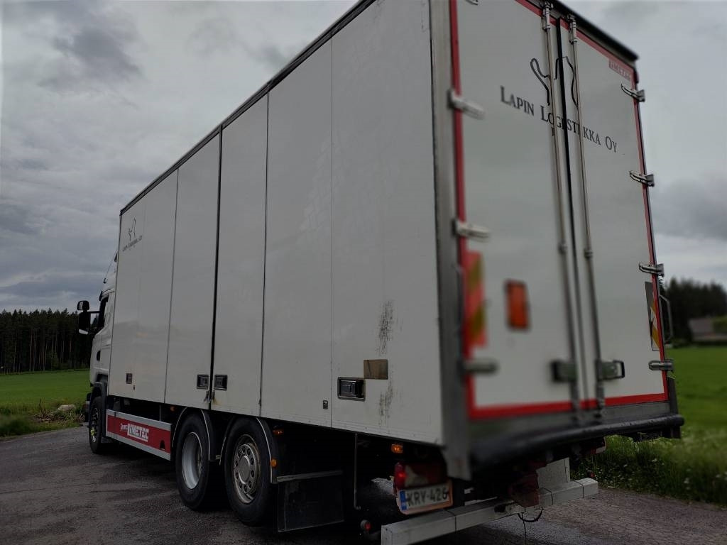 Scania R480 6x2 limetec kokosivuauk kori,liukukatto - Autocarro furgonato: foto 4 Scania R480 6x2 limetec kokosivuauk kori,liukukatto - Autocarro furgonato: foto 4
