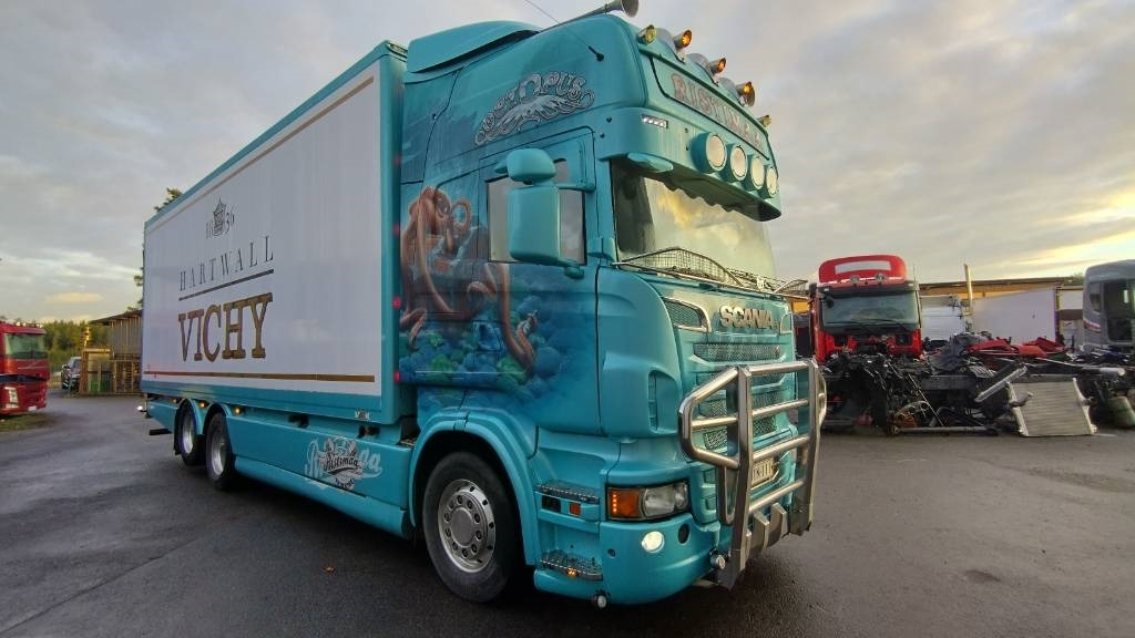 Scania R560 6x2 8,35m umpikori +pl-nostin - Autocarro furgonato: foto 2 Scania R560 6x2 8,35m umpikori +pl-nostin - Autocarro furgonato: foto 2