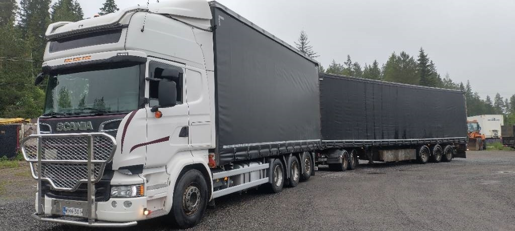 Scania R580 8x4 kapellilava+Dolly+kärry 76tn juna - Camion centinato: foto 1 Scania R580 8x4 kapellilava+Dolly+kärry 76tn juna - Camion centinato: foto 1