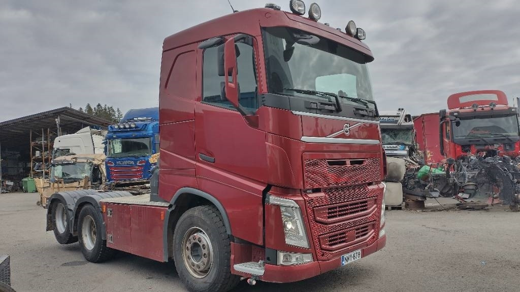 Volvo FH13 6x4 nouseva teliveto, HYDR!! - Trattore stradale: foto 2 Volvo FH13 6x4 nouseva teliveto, HYDR!! - Trattore stradale: foto 2