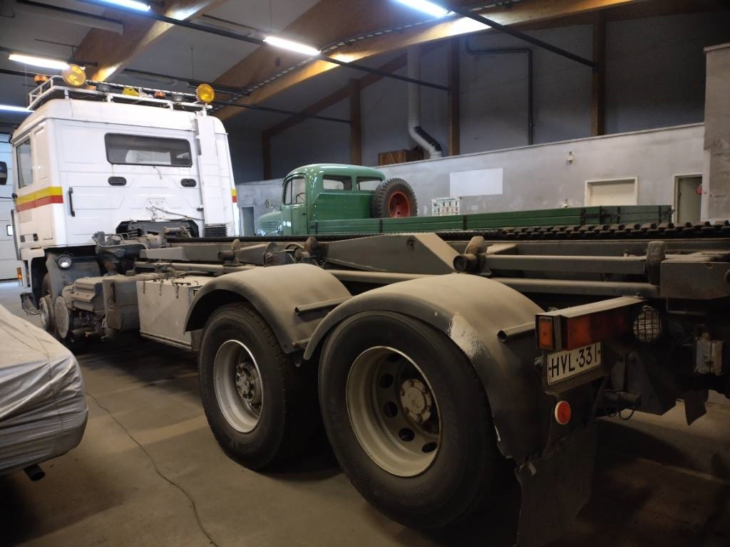 Volvo F12 6x2 ketjulaitteilla, Museointiin - Autocarro multibenna: foto 5 Volvo F12 6x2 ketjulaitteilla, Museointiin - Autocarro multibenna: foto 5