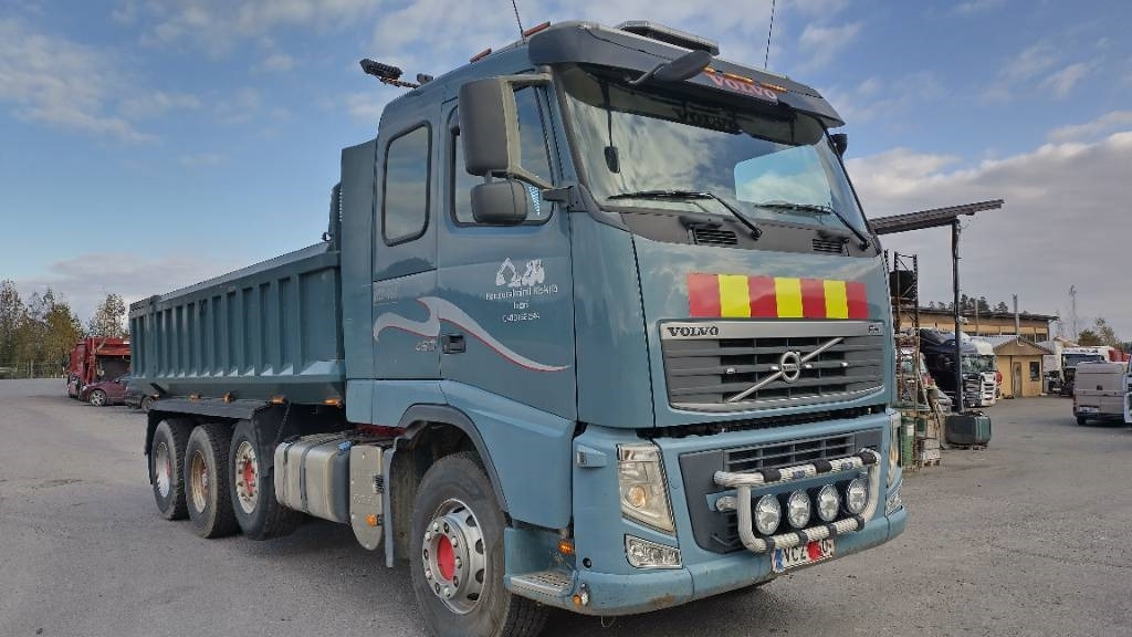 Volvo FH13 8x4 autom.kasettilava - Autocarro ribaltabile: foto 2 Volvo FH13 8x4 autom.kasettilava - Autocarro ribaltabile: foto 2