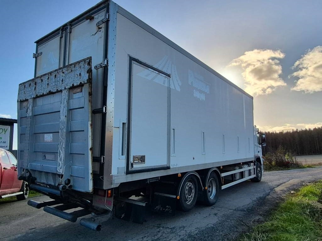 Volvo FM D11 450 6x2 umpikori+pl-nostin - Autocarro furgonato: foto 4 Volvo FM D11 450 6x2 umpikori+pl-nostin - Autocarro furgonato: foto 4