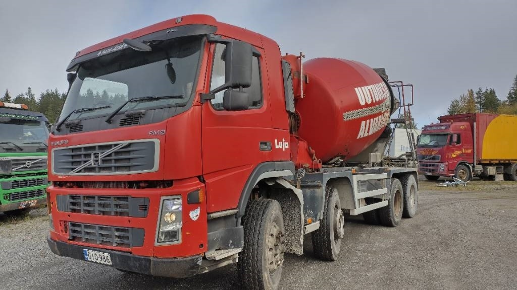 Volvo FM9 8x4 full steel,manual, mixer - Camion cisterna: foto 1 Volvo FM9 8x4 full steel,manual, mixer - Camion cisterna: foto 1