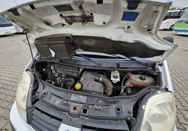 Renault TRAFIC 2.0 DCI 90 COMBI L2H1 / SPROWADZONY - Minibus, Pulmino: foto 3 Renault TRAFIC 2.0 DCI 90 COMBI L2H1 / SPROWADZONY - Minibus, Pulmino: foto 3